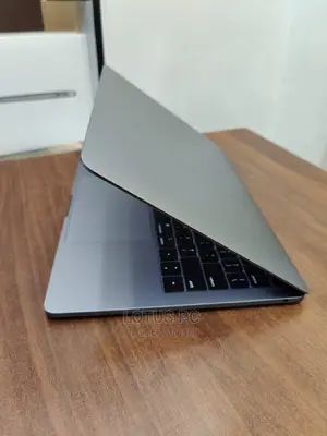 Laptop Apple MacBook Pro 2017 8GB Intel Core I7 SSD 256GB