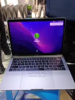 Laptop Apple MacBook Pro 2017 16GB Intel Core I7 SSD 512GB