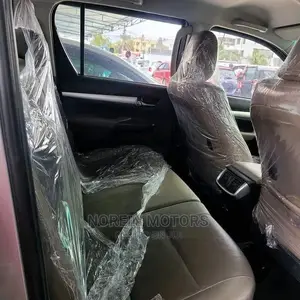 Toyota Hilux 2015 Silver