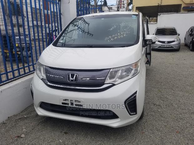 Honda Stepwgn 2016 White