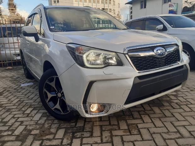 Subaru Forester 2013 White - thumbnail 2