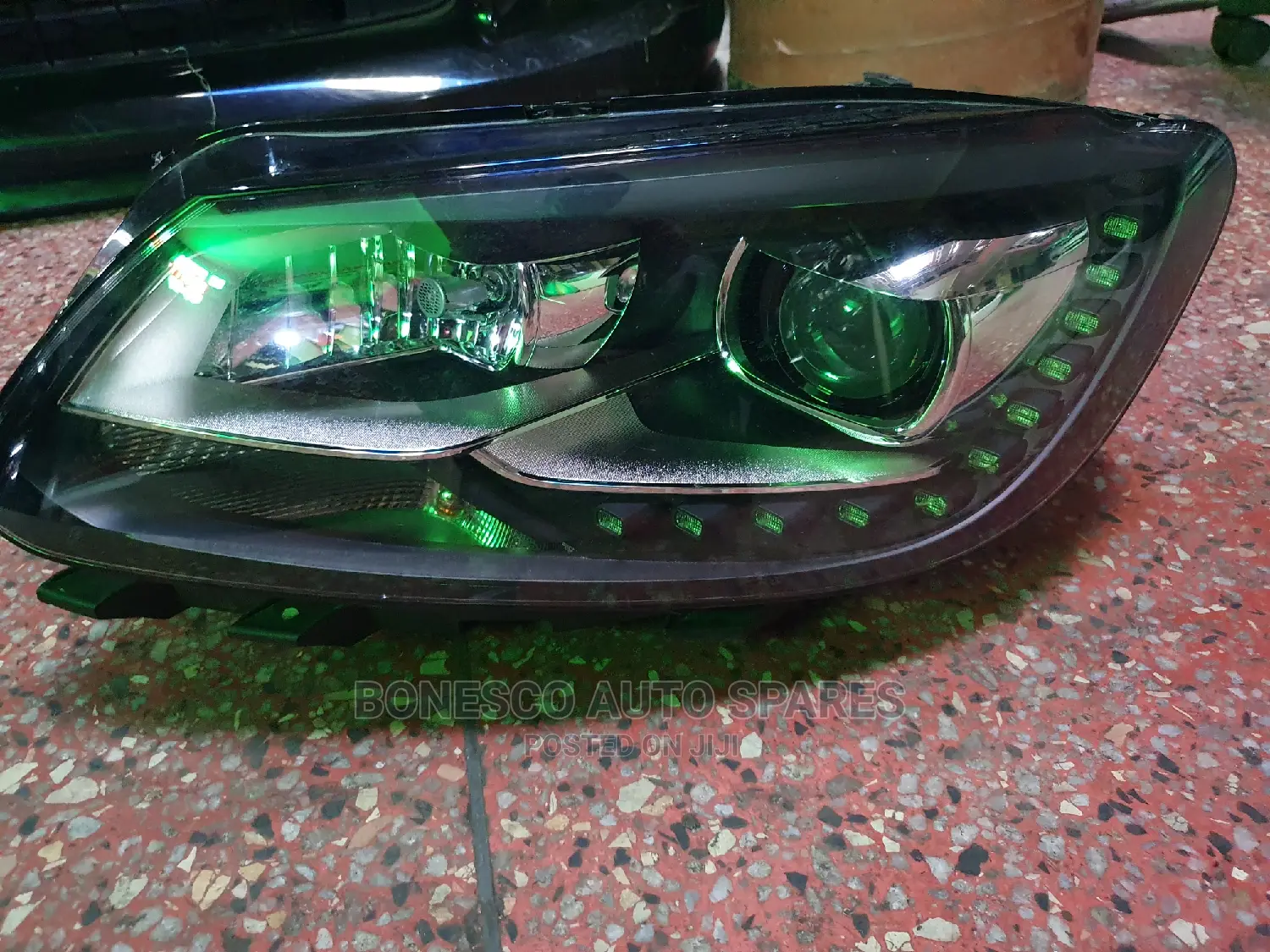 Vw Touran 2012 -2015 Xenon Headlight Assembly