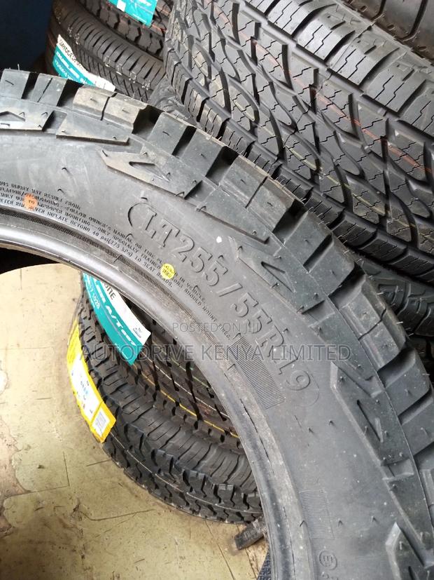 255/55r19 Comforser A/T - thumbnail 3