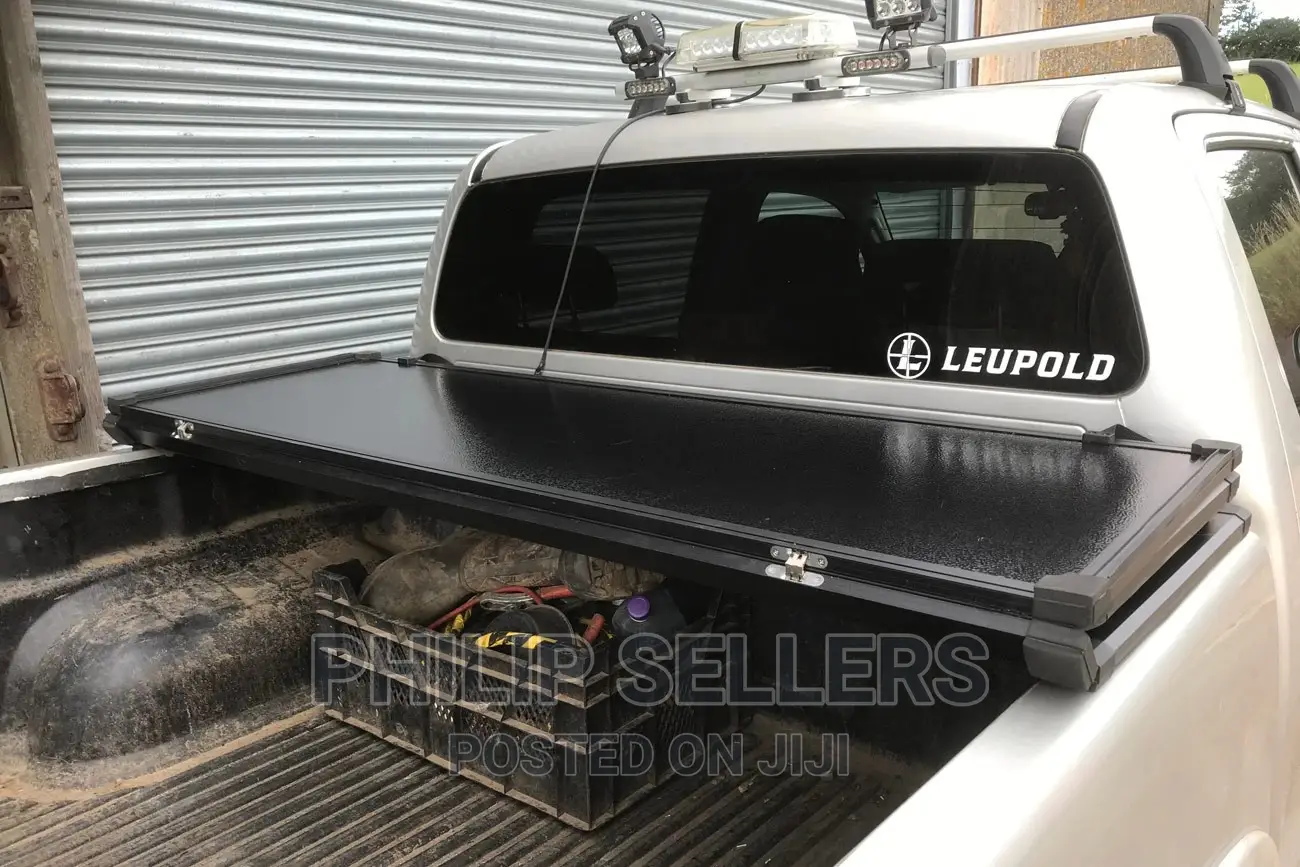 Toyota Hilux 05-15 Eagle Pro Fold Hard Tri
