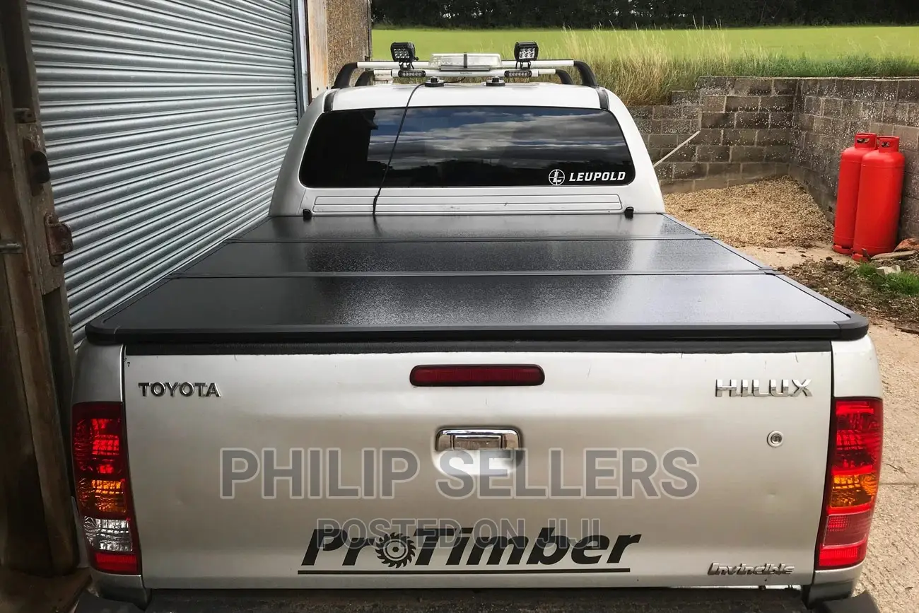 Toyota Hilux 05-15 Eagle Pro Fold Hard Tri