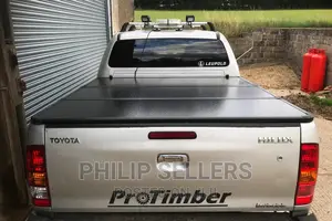 Toyota Hilux 05-15 Eagle Pro Fold Hard Tri