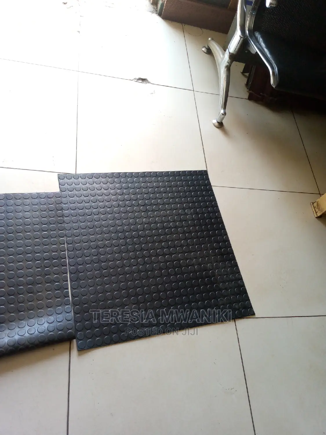 Round Stand Mats