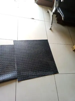 Round Stand Mats