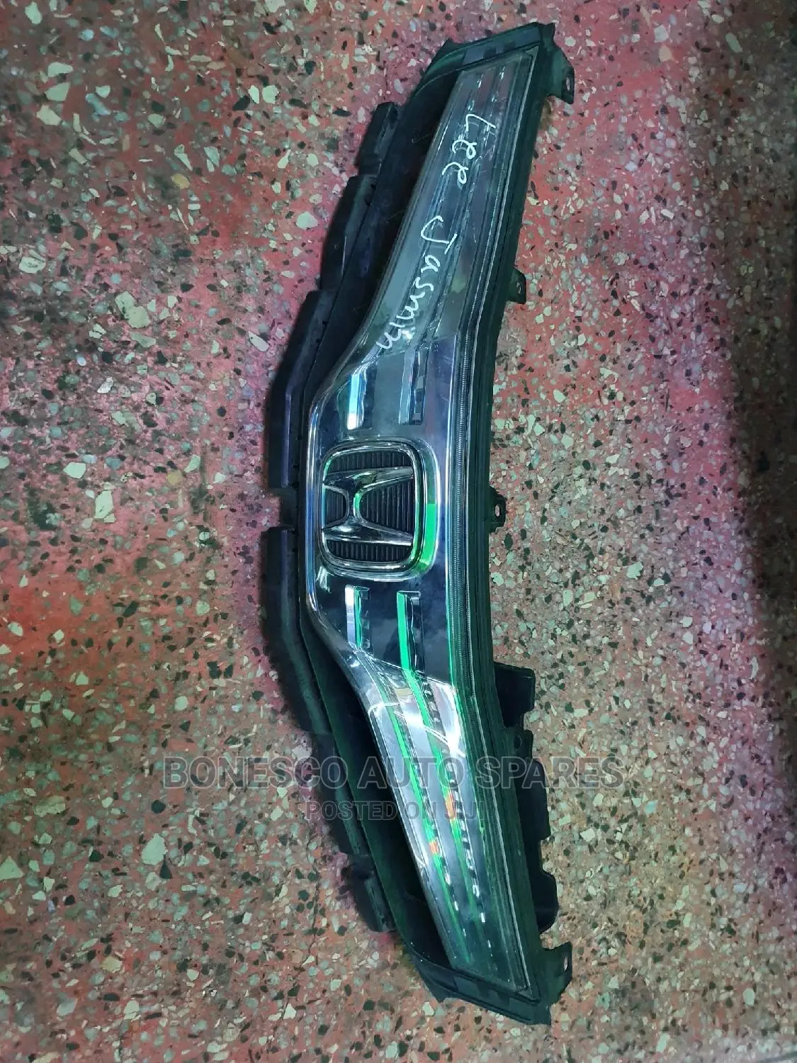 Honda Fit Shuttle Grill