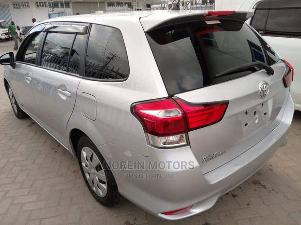 Toyota Corolla Fielder 2015 Silver - thumbnail 4