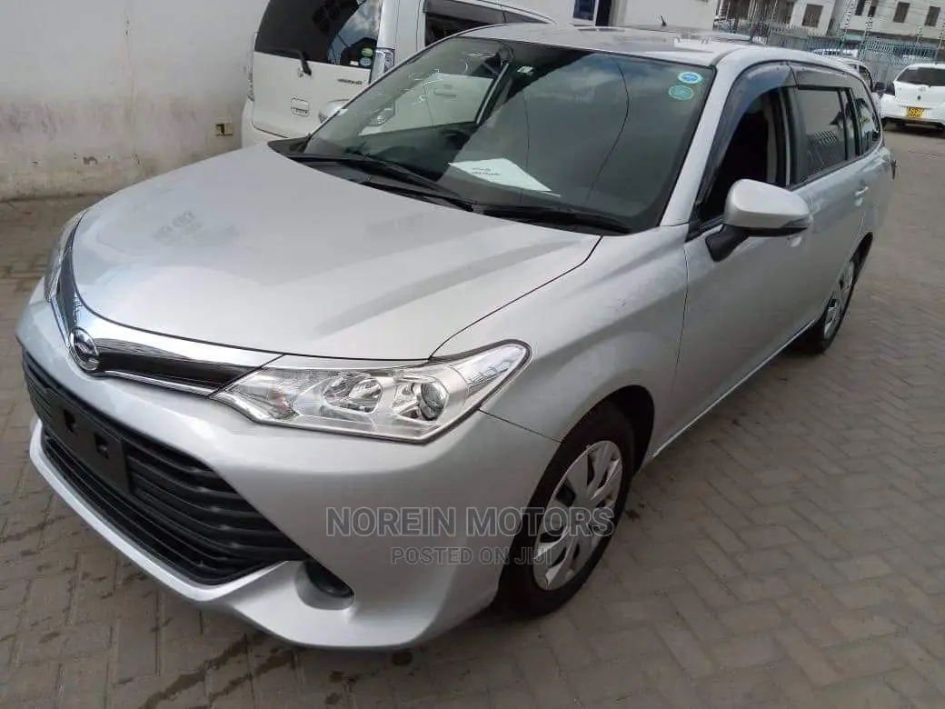 Toyota Corolla Fielder 2015 Silver