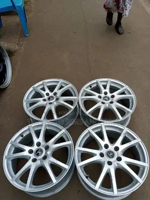 Size 17 Inch Rims for Crown/Mark X/Harrier and Vanguard