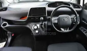 Toyota Sienta 2017 Black