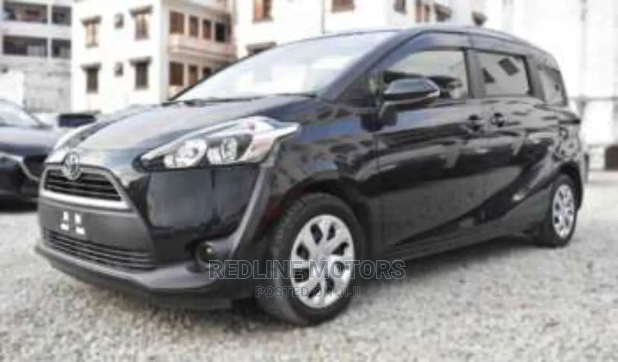 Toyota Sienta 2017 Black