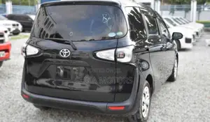 Toyota Sienta 2017 Black