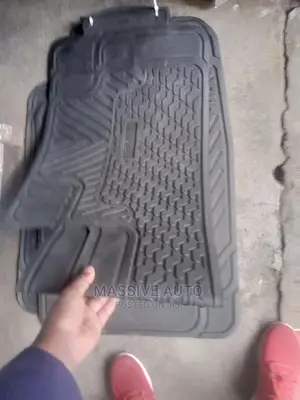 Black Conjoined Car Floor Mats Available