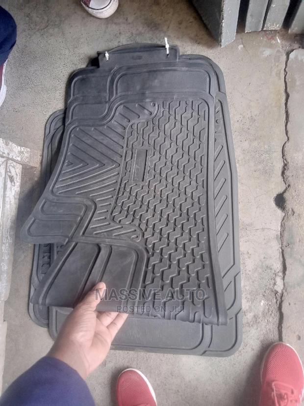 7seater Car Floor Mats Available - main view