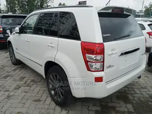 Suzuki Escudo 2016 White