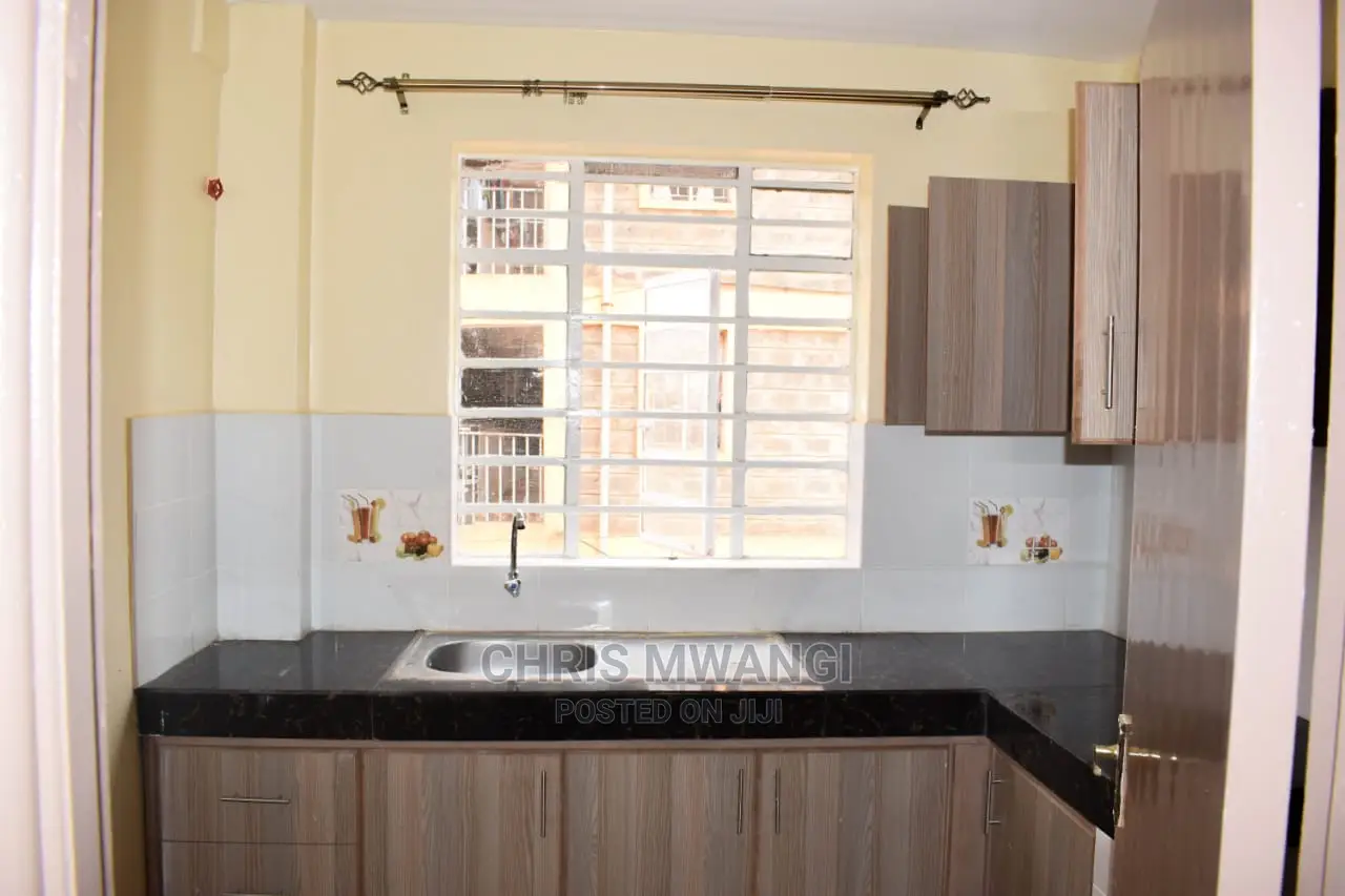 2bdrm Block of Flats in Base, Zimmerman for Sale