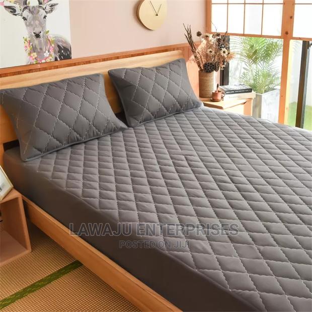 4*6 Coloured Quilted Waterproof Mattress Protector