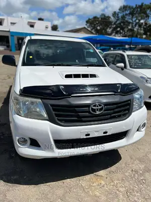 Toyota Hilux 2015 White
