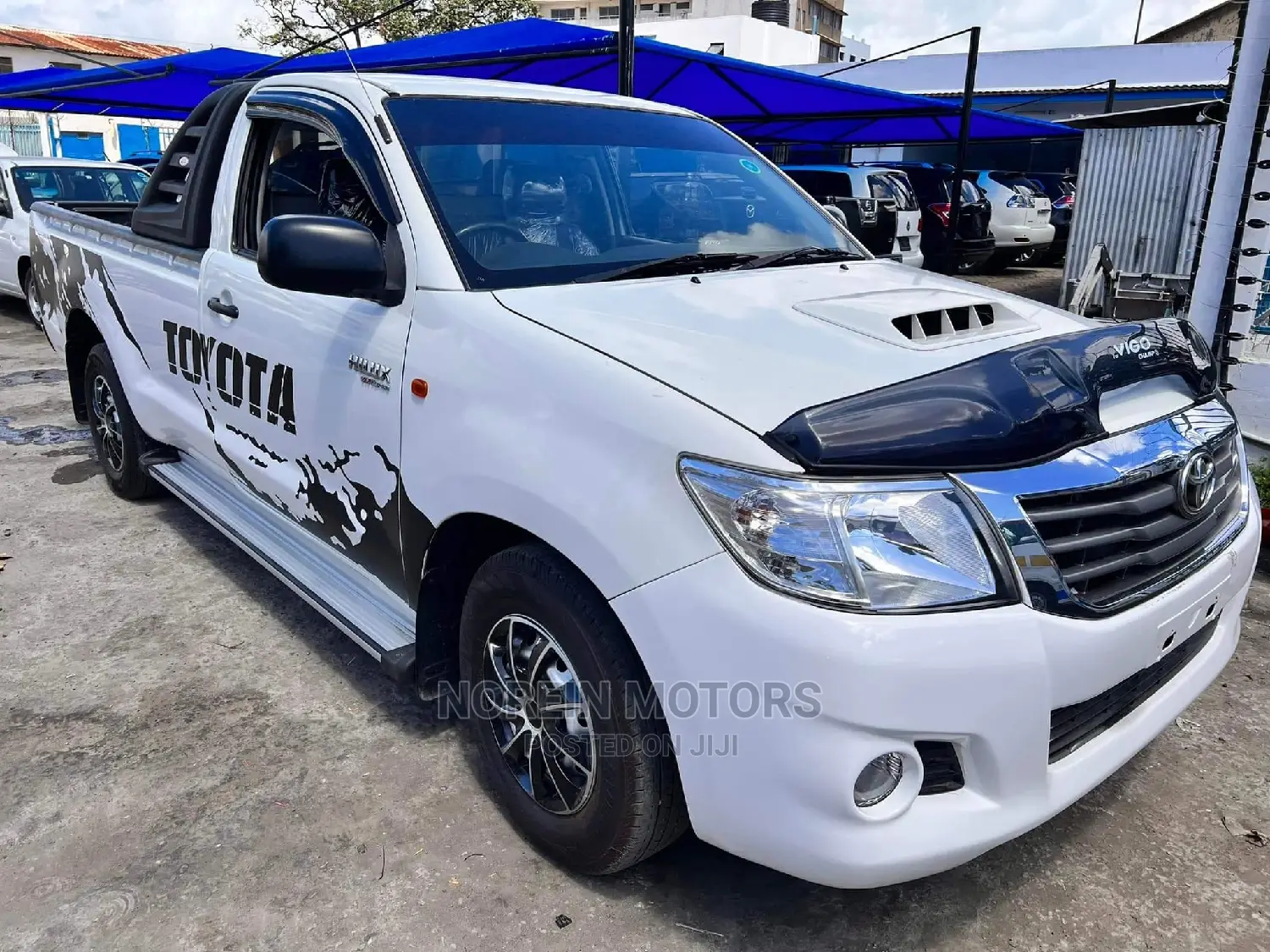 Toyota Hilux 2015 White