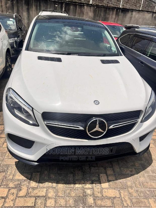 Mercedes-Benz GLE-Class 2016 White - main view