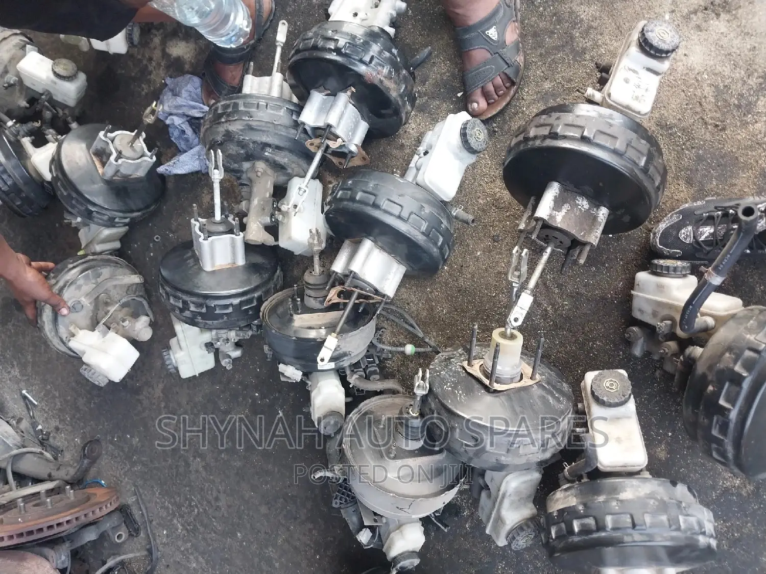 Nissan Navara Brake Brake Booster Complete