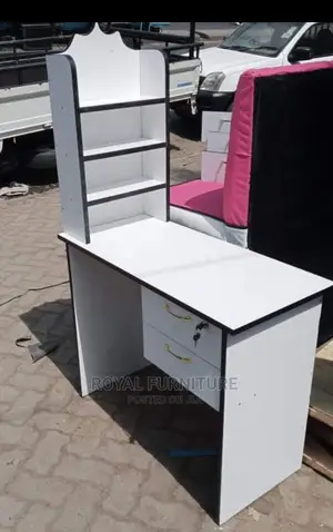 Pedicure Table