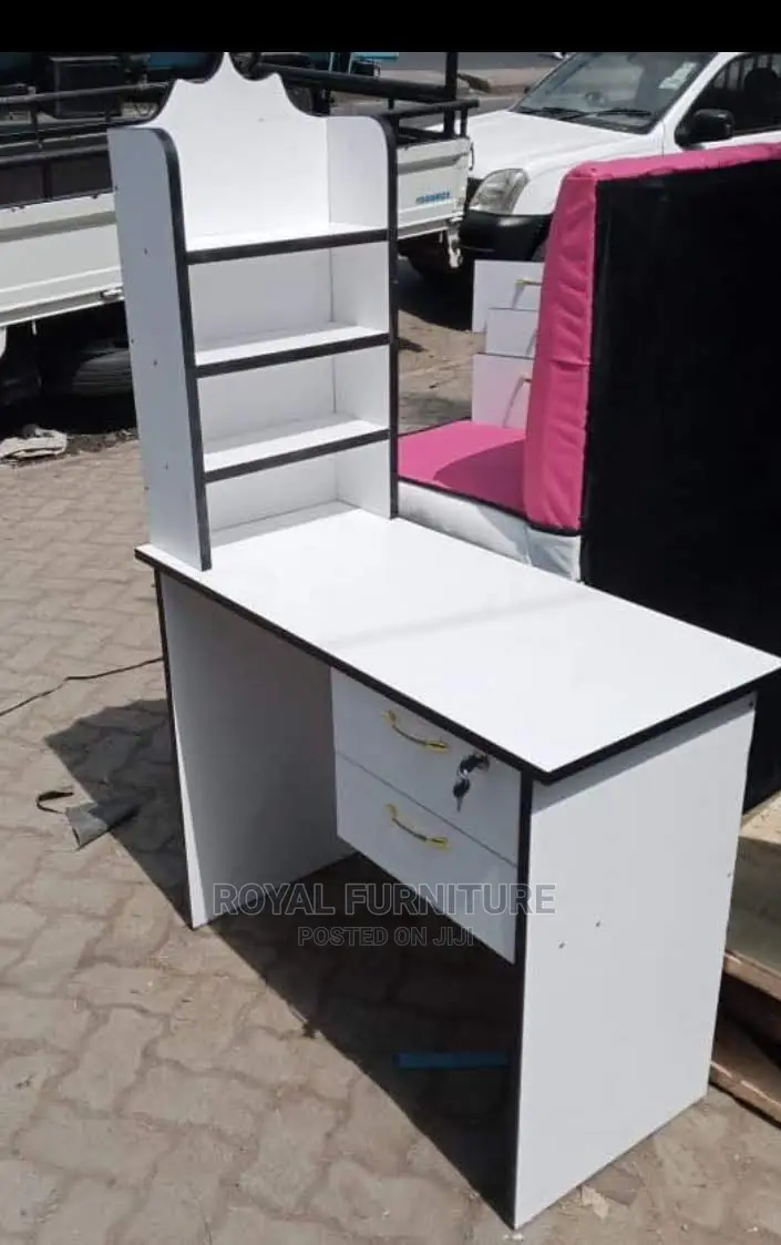Pedicure Table