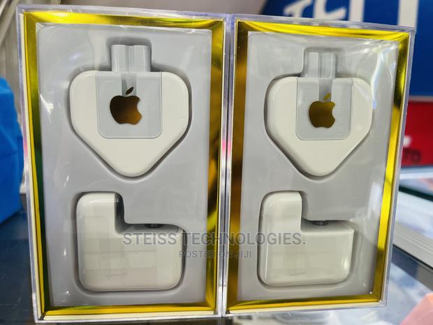 Apple I-Pad Chargers. - thumbnail 2