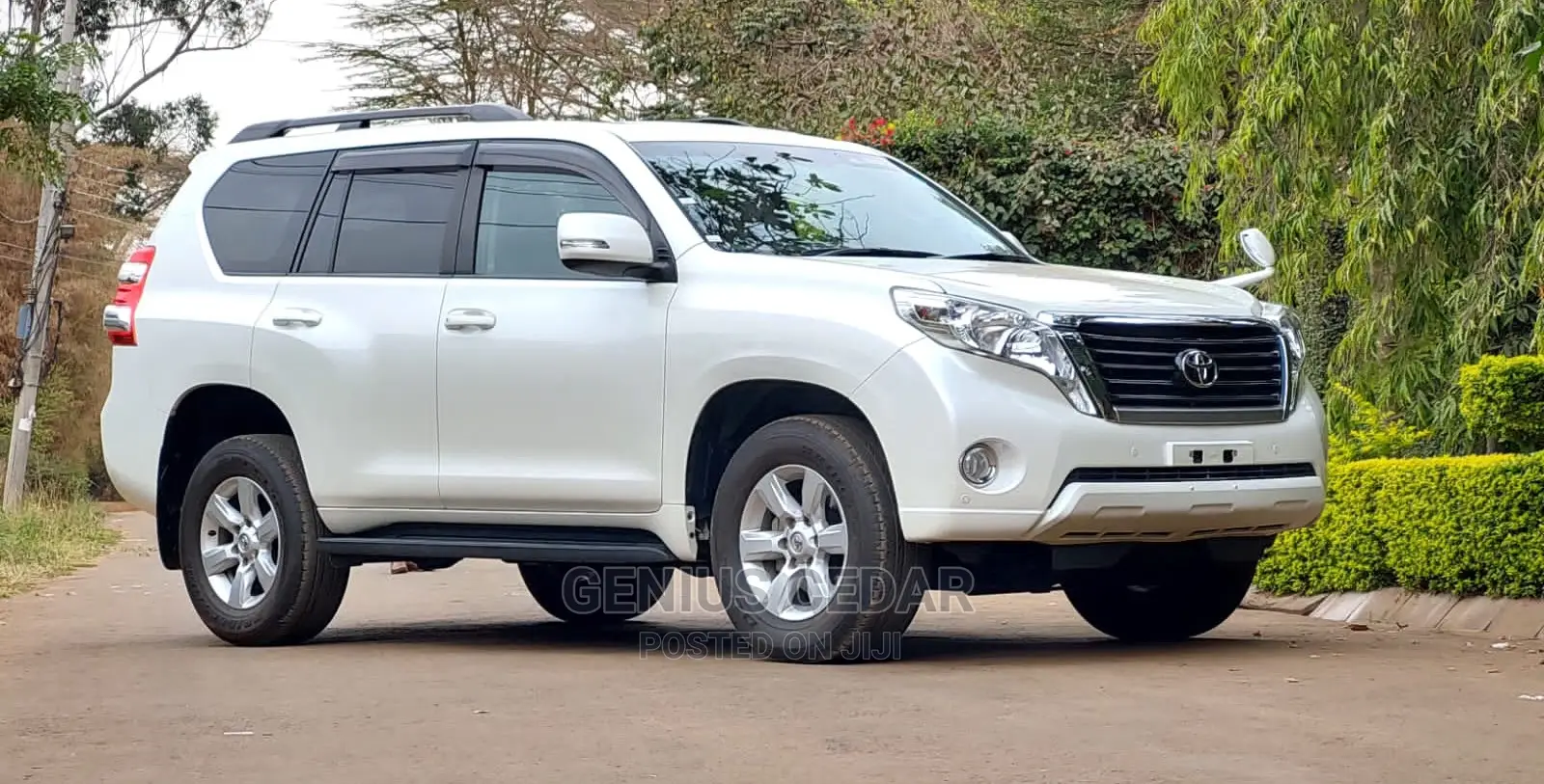 Toyota Land Cruiser Prado 2015 White