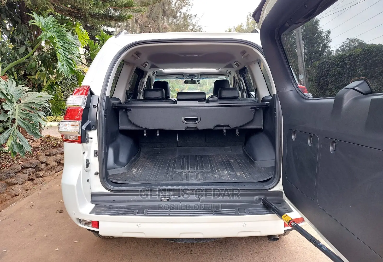 Toyota Land Cruiser Prado 2015 White