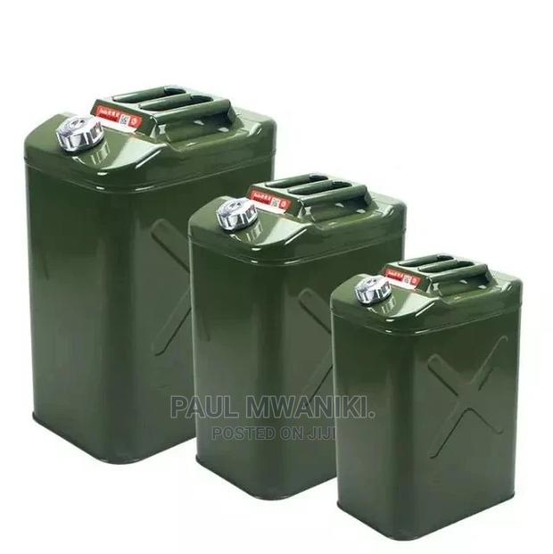 5-gallon Metal Safety Fuel Jerry Can. - main view