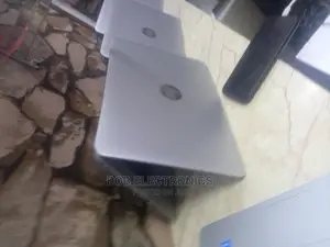 Laptop HP EliteBook 820 G3 4GB Intel Core I5 HDD 500GB