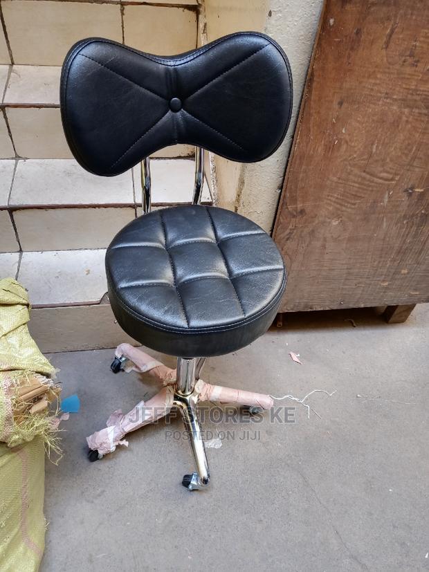 Comfortable Pedicure Stool With Back Rest - main view