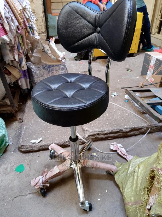 Comfortable Pedicure Stool With Back Rest - thumbnail 2