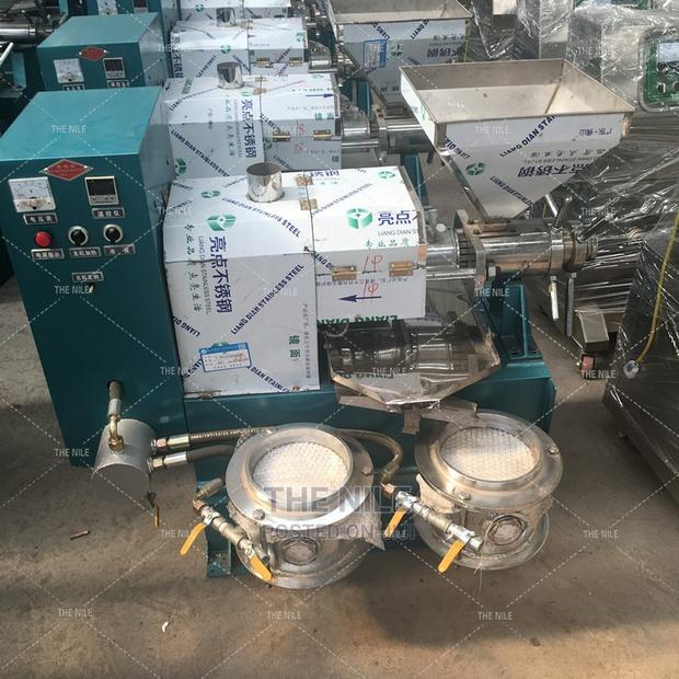 Pumpkin Sunflower Seed Screw Oil Press - main view