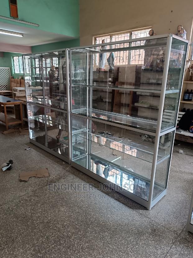 Custom Glass Displays - main view