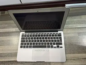 Laptop Apple MacBook Air 2015 8GB Intel Core I7 SSD 256GB