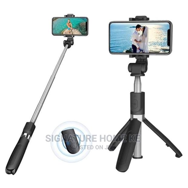 Wireless/Bluetooth Selfie Stick - main view