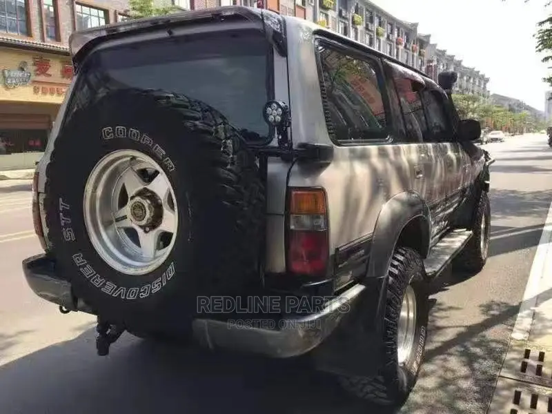 Toyota Land Cruiser LC 80 Series Spoiler