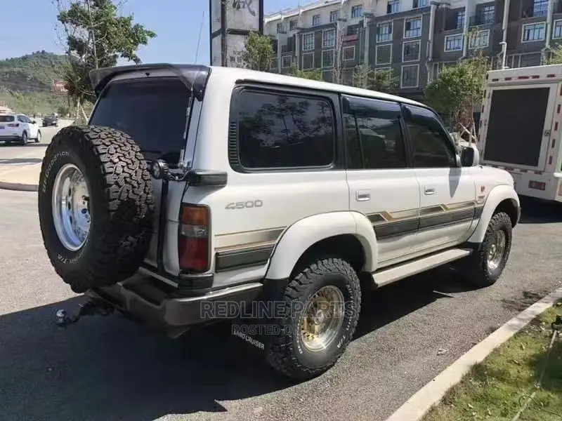 Toyota Land Cruiser LC 80 Series Spoiler