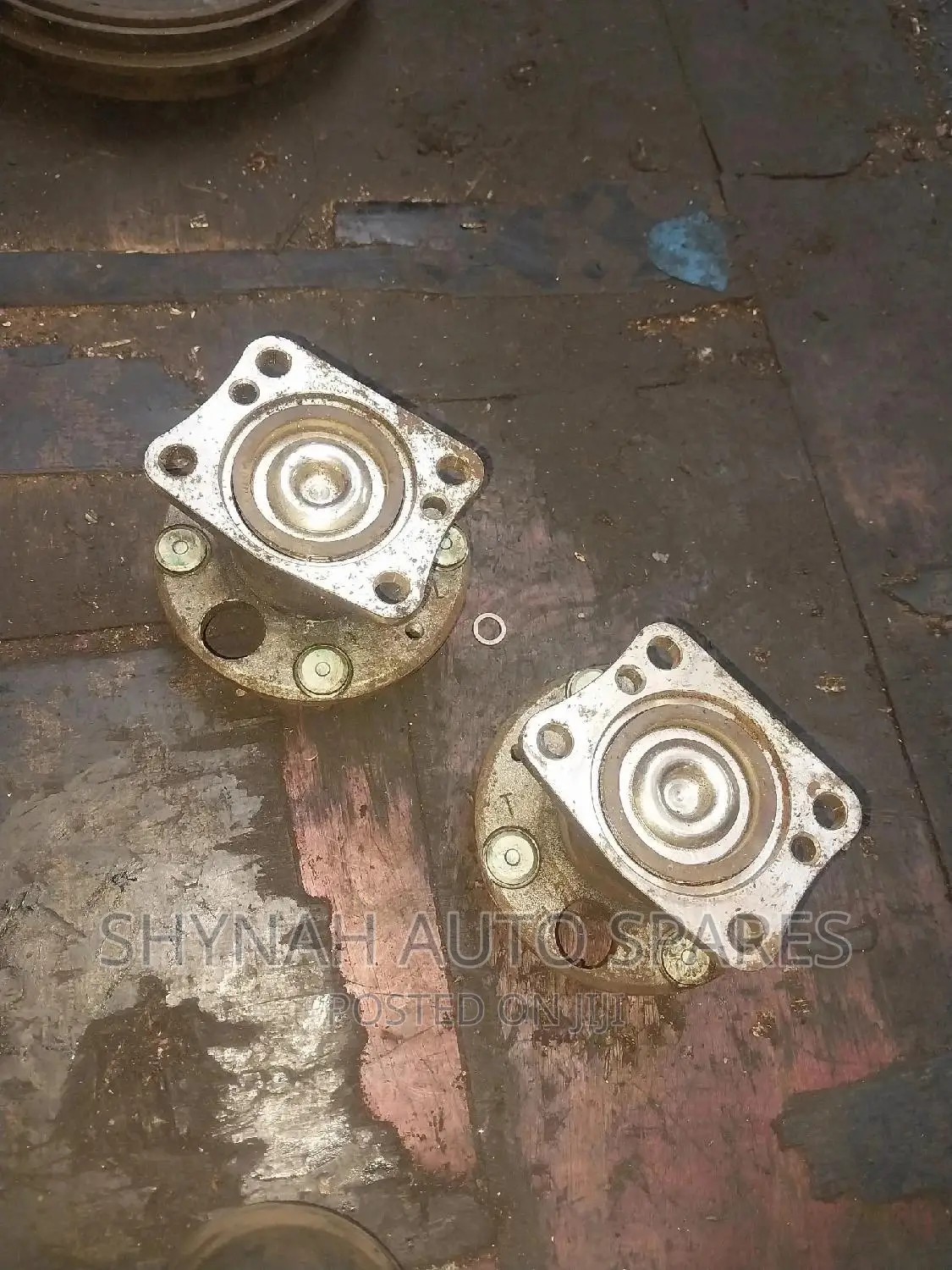 Rear Hubs Mazda Demio