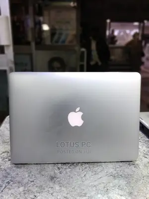 Laptop Apple MacBook Pro 2015 8GB Intel Core I5 SSD 256GB