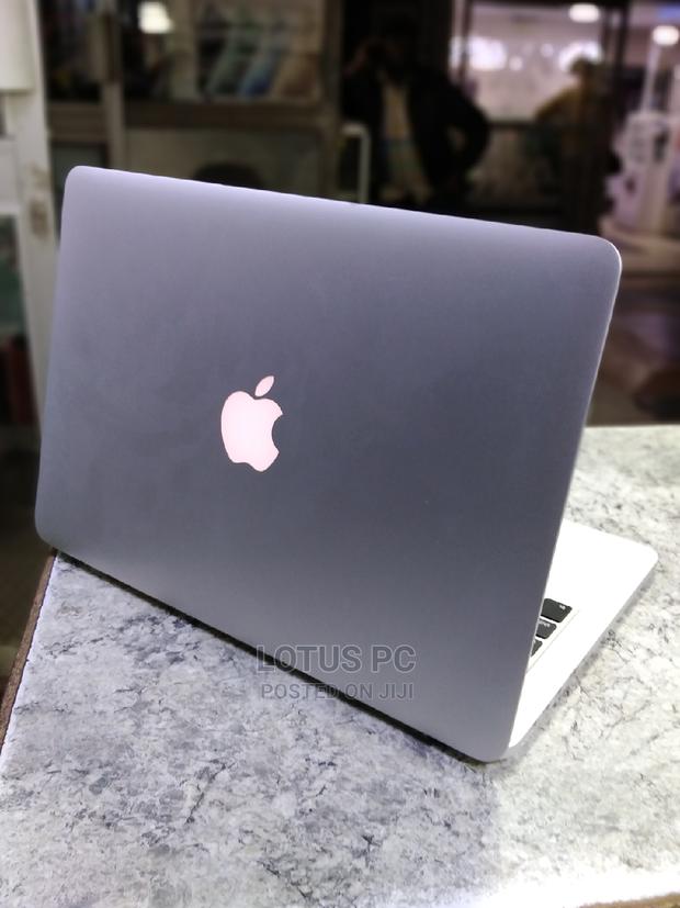 Laptop Apple MacBook 2015 8GB Intel Core I5 SSD 256GB - thumbnail 3