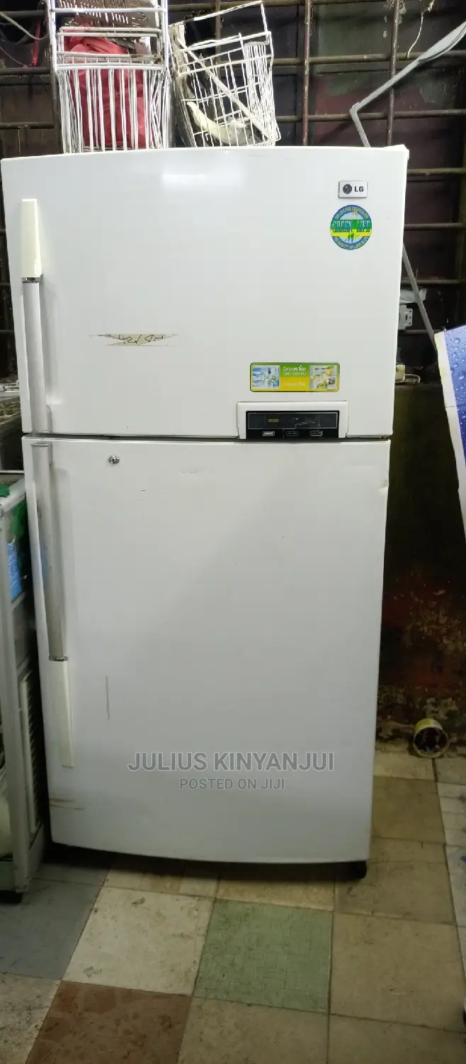 LG Fridge 710l
