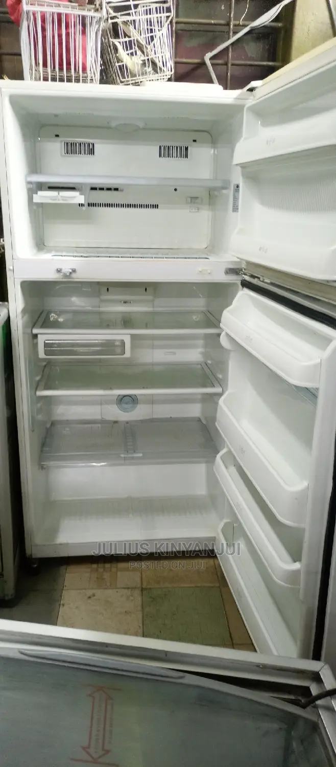 LG Fridge 710l