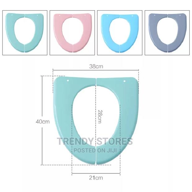 Foldable Plastic Toilet Seat Cover - thumbnail 2