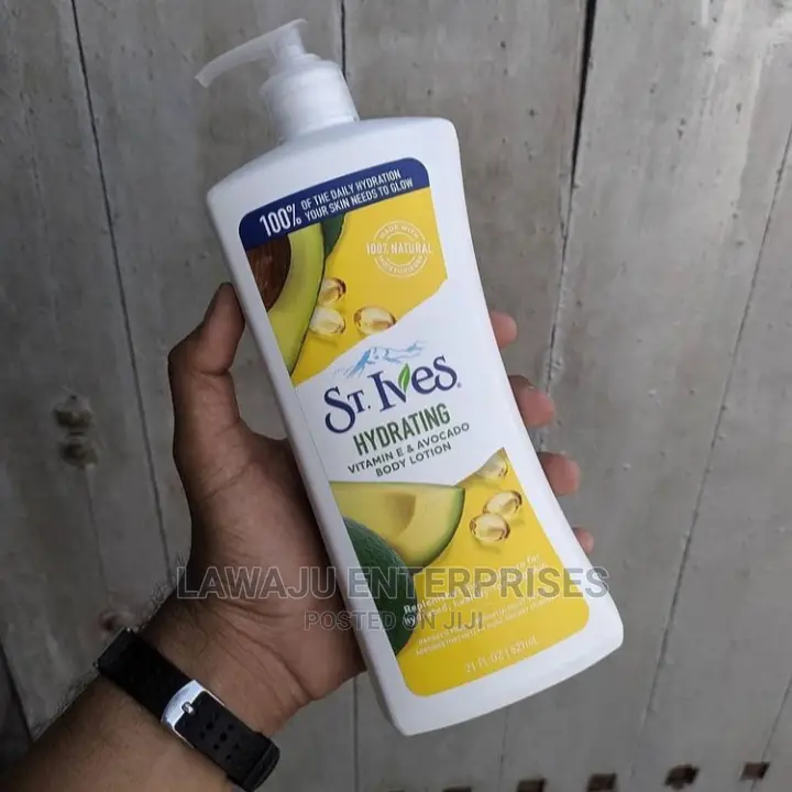 St. Ives Hydrating Vitamin E Avocado Body Lotion